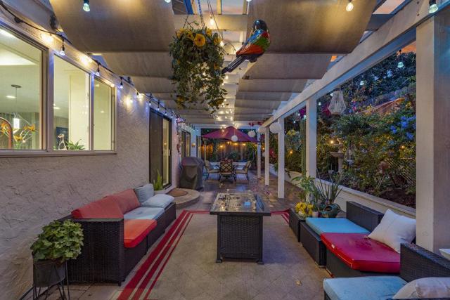 16761 Dry Creek Court, Morgan Hill CA: https://media.crmls.org/mediaz/916dd640-9567-4239-a42e-0fefd20fb82a.jpg