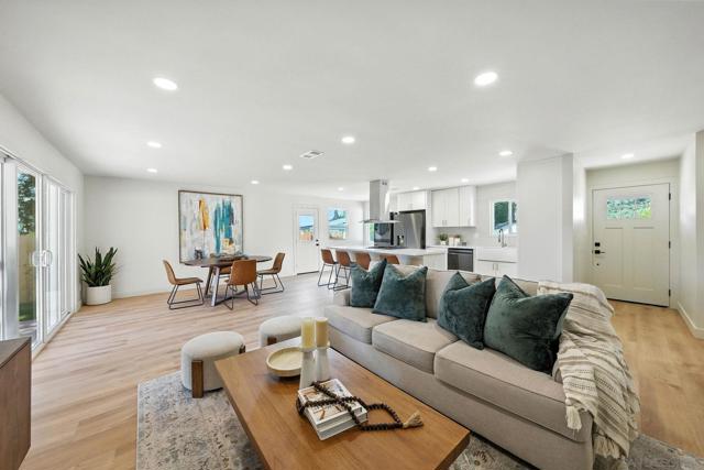 10183 Madrid Way, Spring Valley CA: https://media.crmls.org/mediaz/916e8444-bdaa-4213-b3d5-89c5e21877c6.jpg