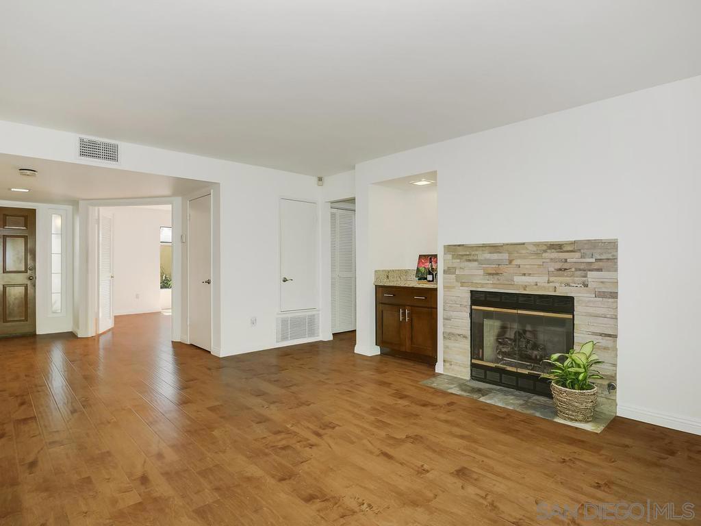 7301 Calle De Fuentes - photo 7