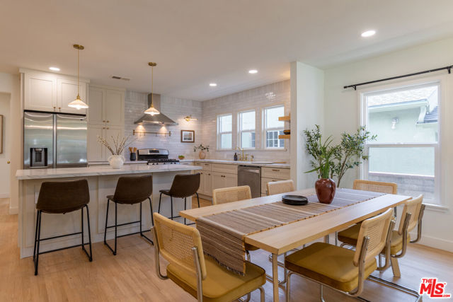 504 N Campbell Avenue, Alhambra CA: https://media.crmls.org/mediaz/916f7f06-00ab-4ef7-aeeb-d184f63ce2d4.jpg