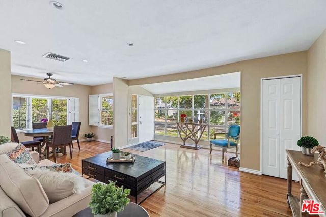 14024 Peach Grove Street, Sherman Oaks CA: https://media.crmls.org/mediaz/916fb4ea-7c68-4ad5-b539-1124770fbf83.jpg