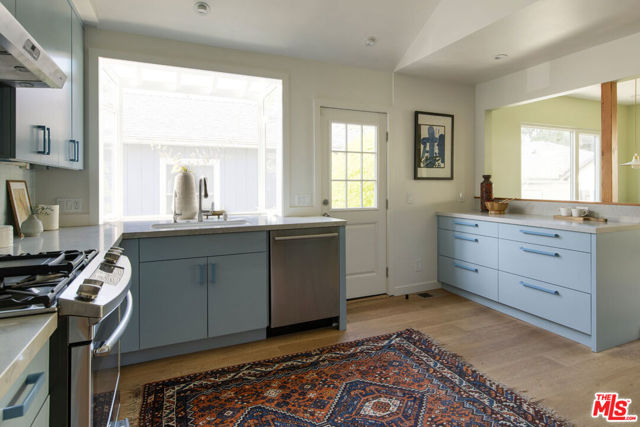 2374 Edgewater Terrace, Los Angeles CA: https://media.crmls.org/mediaz/916ff7f0-0715-4a9a-8f90-48281c7ce976.jpg