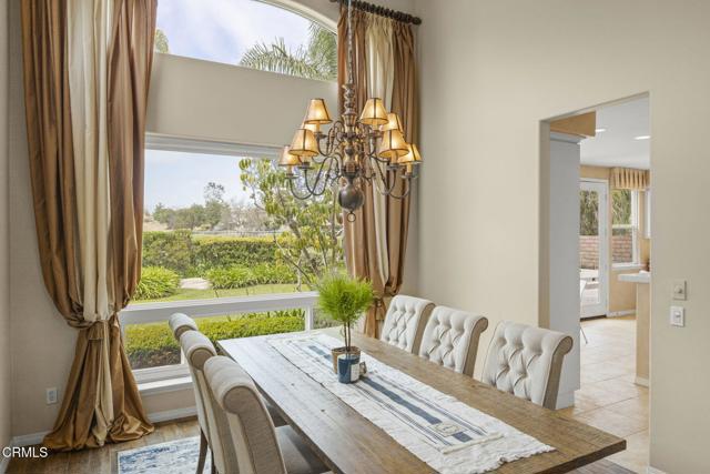 741 Sterling Hills Drive, Camarillo CA: https://media.crmls.org/mediaz/91702d16-d940-44cc-85bb-e72bc0f0087d.jpg