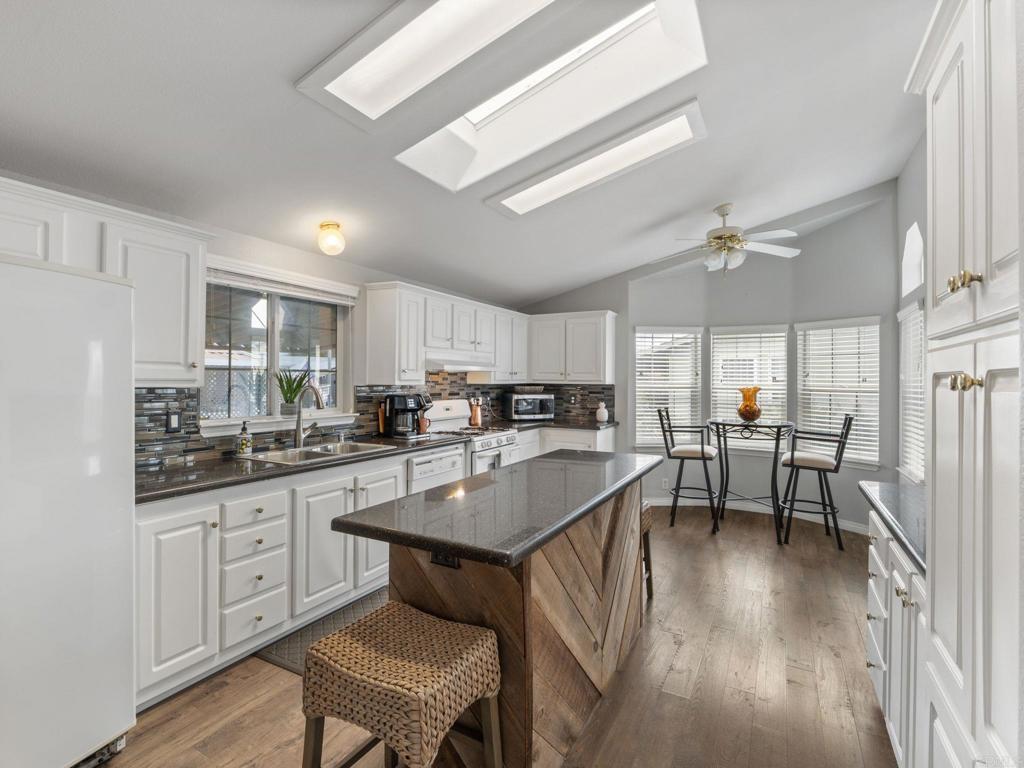 444 El Camino Real Parkway - photo 3
