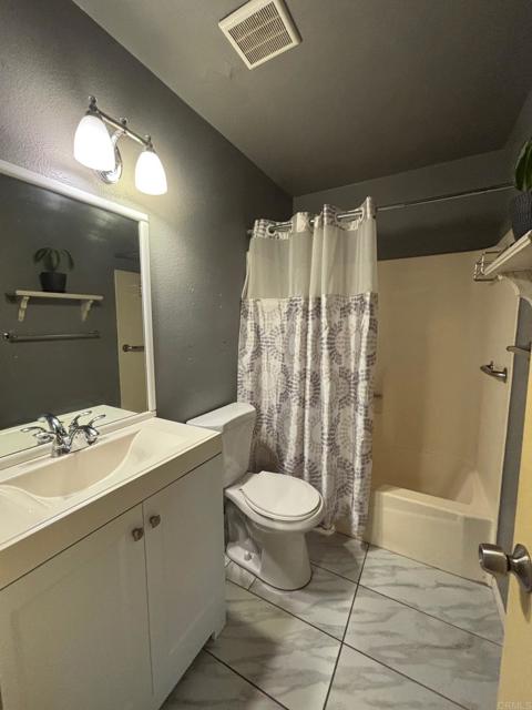 Detail Gallery Image 8 of 21 For 3522 Fairlomas Dr, National City,  CA 91950 - 3 Beds | 2/1 Baths