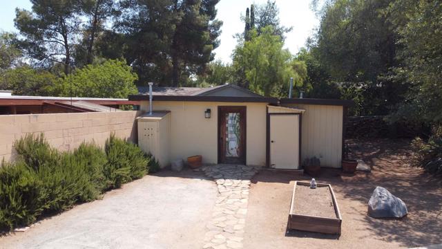 1445 Terracita Ln, Alpine CA: https://media.crmls.org/mediaz/9172c2a3-a736-4423-a7f4-cccb425595bd.jpg