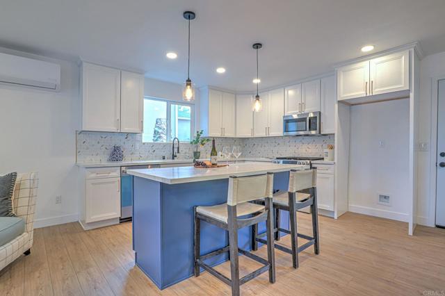 9455 Hornbuckle, Santee CA: https://media.crmls.org/mediaz/9172d147-4e27-41fa-b096-80d2f7b67497.jpg
