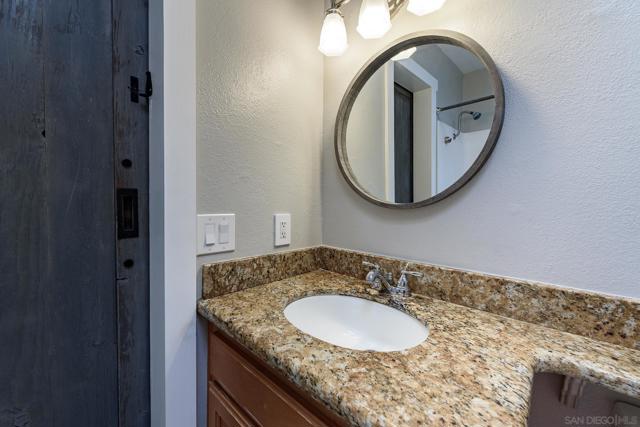 8721 Wahl St, Santee CA: https://media.crmls.org/mediaz/9172e00c-fad2-455f-b26f-6a91ccf52d1b.jpg