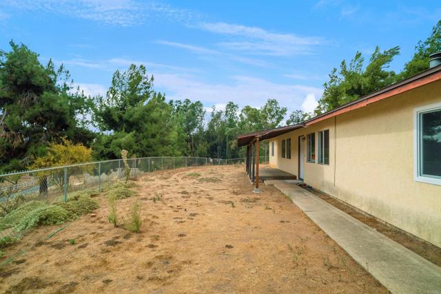 Detail Gallery Image 16 of 32 For 4208 Linda Vista Dr, Fallbrook,  CA 92028 - 2 Beds | 2 Baths