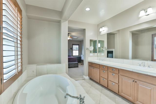 1932 Corte Cantanta, Chula Vista CA: https://media.crmls.org/mediaz/9174668b-8c29-4997-8a2f-89c7a169af11.jpg