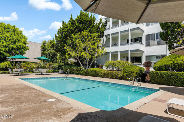 190 Arroyo Terrace, Pasadena CA: https://media.crmls.org/mediaz/91753078-56b5-42de-a3cd-cba77b660dfe.jpg