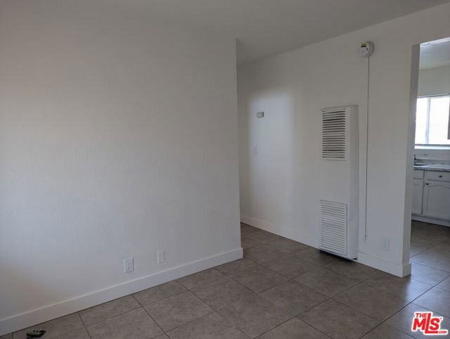 959 S Soto Street, Los Angeles CA: https://media.crmls.org/mediaz/91754fd0-3cf3-42ea-9d0e-955ddabd9e83.jpg