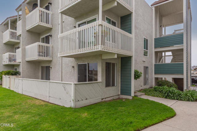 267 S Ventura Road, Port Hueneme CA: https://media.crmls.org/mediaz/91768e2e-1636-4f17-b970-bf759b309566.jpg