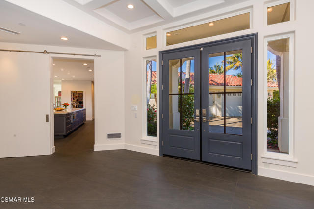 Vista Anacapa Front Door Interior