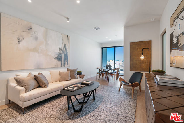 3688 Overland Avenue, Los Angeles CA: https://media.crmls.org/mediaz/9177352e-783e-4384-870d-fabeca461baf.jpg