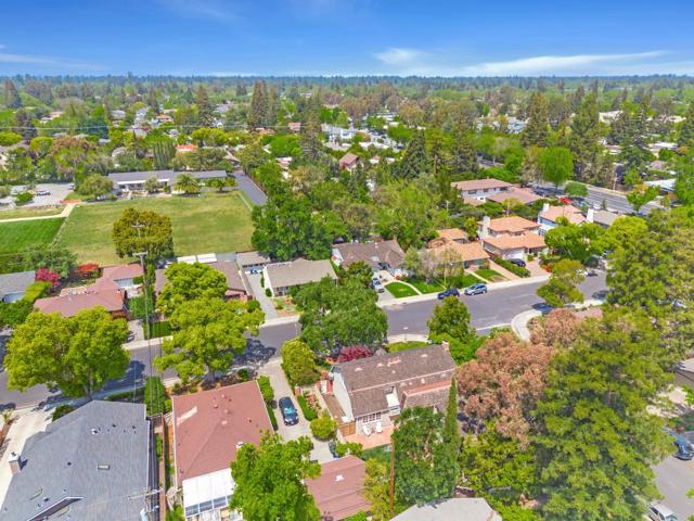 632 Saint Claire Drive, Palo Alto CA: https://media.crmls.org/mediaz/9177e1ec-71a0-4c59-b0f0-2cf246f58f84.jpg