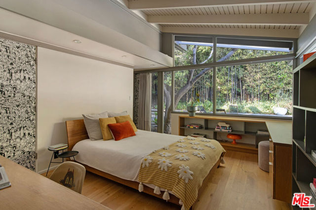 1030 Canon Drive, San Marino CA: https://media.crmls.org/mediaz/917861cd-4dc4-4138-a9cc-91d31ea1f1eb.jpg