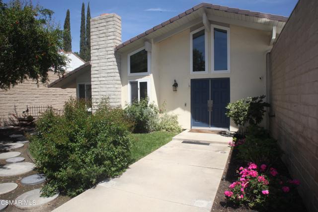 4518 Henley Court, Westlake Village CA: https://media.crmls.org/mediaz/91788297-7380-428b-90f8-1b56875c3c3a.jpg