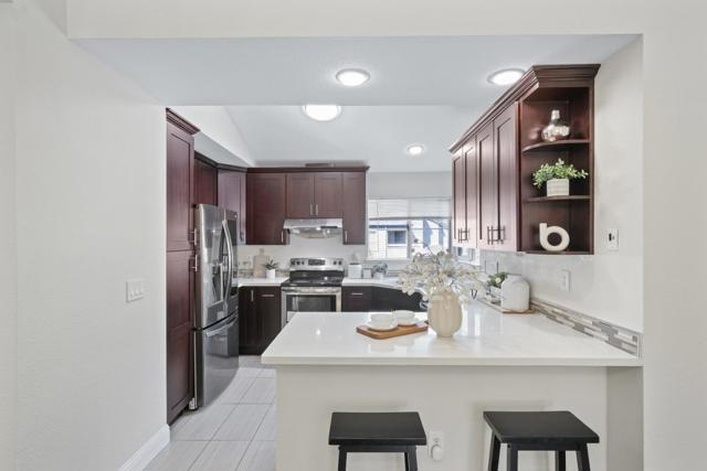 1735 Parkview Green Circle, San Jose CA: https://media.crmls.org/mediaz/91792aa6-5b63-4408-94ed-2fa542291c69.jpg