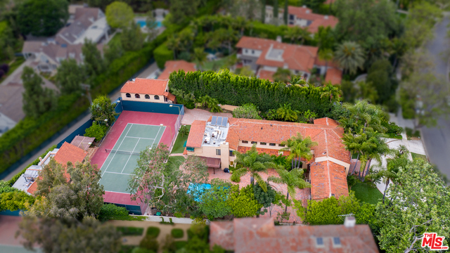 Photo of 1011 N ROXBURY Drive, Beverly Hills, CA 90210