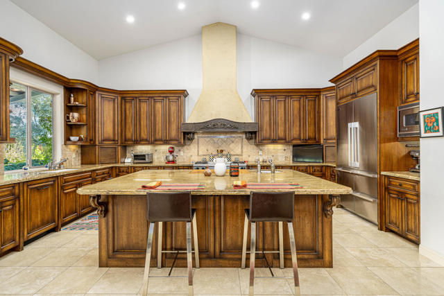 73342 Bursera Way, Palm Desert CA: https://media.crmls.org/mediaz/917ad2c7-cc56-43dd-9139-132d77dcab24.jpg
