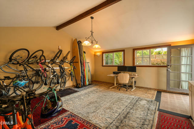 379 Rancho Drive, Ventura CA: https://media.crmls.org/mediaz/917b5de0-dd92-4a11-9c9a-39e9a7eab6fe.jpg