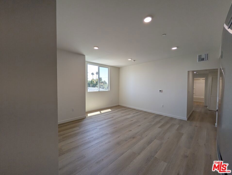 MLS #26871793 image #23