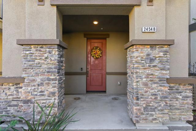 24548 Autumn Mist Way, Hayward CA: https://media.crmls.org/mediaz/917ca94a-7cfc-4fff-899a-5302075f7979.jpg