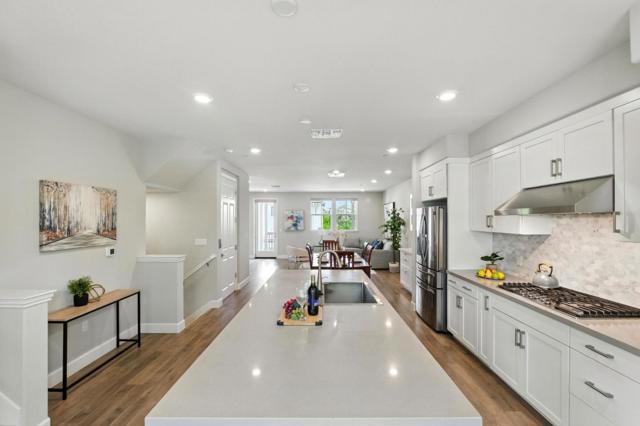 577 Hollow Falls, Fremont CA: https://media.crmls.org/mediaz/917d019e-81c2-4040-b3d9-c75b50f12c2e.jpg