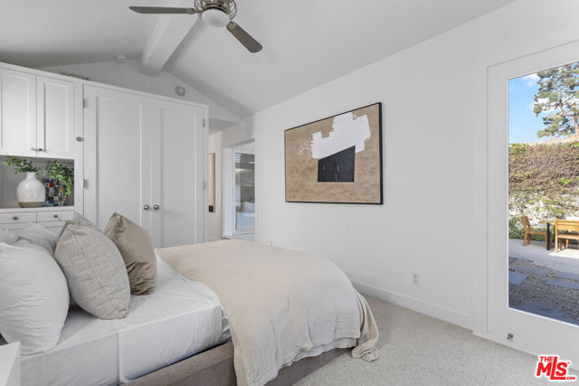 1016 Indiana Court, Venice CA: https://media.crmls.org/mediaz/917da8ba-d2dd-493c-8aeb-1691fc716e87.jpg