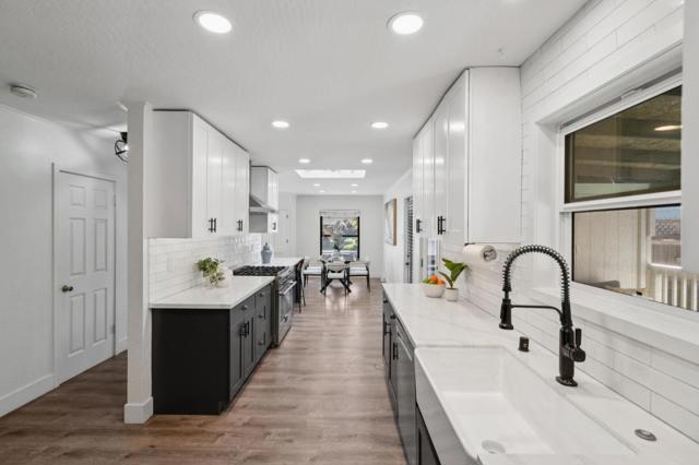 219 D Street, Redwood City CA: https://media.crmls.org/mediaz/917e80bd-de1f-4c7e-acff-1f21c570a168.jpg