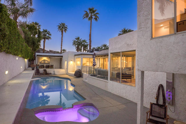 257 W El Camino Way, Palm Springs CA: https://media.crmls.org/mediaz/917ed445-b8d1-4557-8394-5be2c6d29a97.jpg