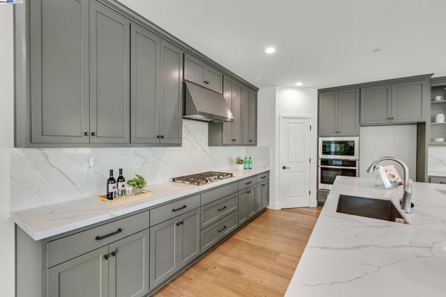 2222 Davie Pl, Tracy CA: https://media.crmls.org/mediaz/917f5137-f721-4ead-914a-bcc25e5c5145.jpg