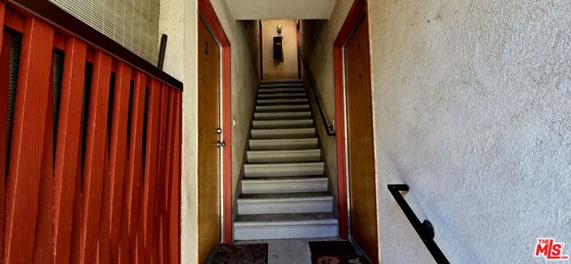 1433 N Martel Avenue, Los Angeles CA: https://media.crmls.org/mediaz/91803613-753b-4628-bfe9-2451a453bd5e.jpg