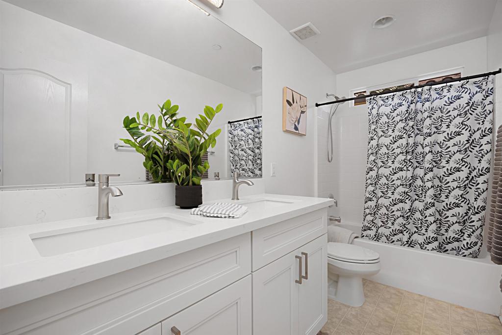 MLS #250043082SD image #25