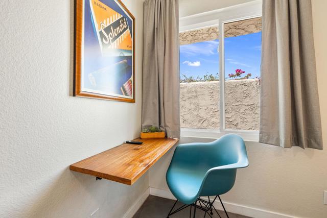 1862 N Nogales Way, Palm Springs CA: https://media.crmls.org/mediaz/91826f36-d0ed-48ae-a3c9-7c91ab50c68d.jpg