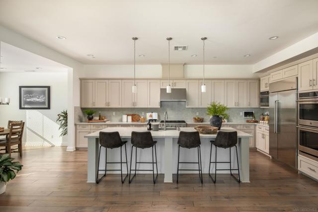 14546 Highcrest Ct, Poway CA: https://media.crmls.org/mediaz/9182cdb3-fc66-4495-84d6-4ac92cf64de5.jpg
