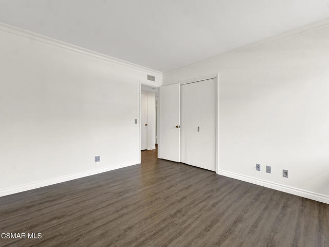 121 Ensenada Avenue, Newbury Park CA: https://media.crmls.org/mediaz/9183a009-31e4-4788-96fe-66fa4864316a.jpg