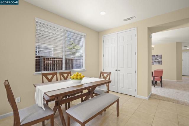 507 Livingston Court, Discovery Bay CA: https://media.crmls.org/mediaz/9183d71d-117b-4cfd-aafc-852b78553eae.jpg