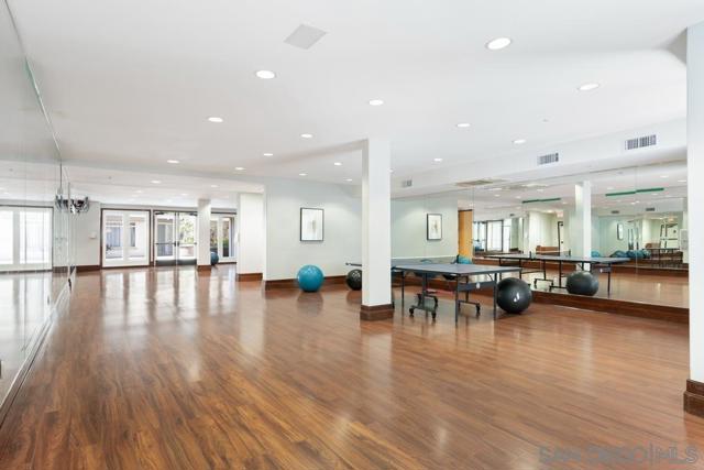 9263 Regents Rd., La Jolla CA: https://media.crmls.org/mediaz/918428c3-ba5e-4b0a-aff3-2d23c1a5ff7e.jpg