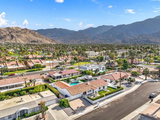 2943 Guadalupe Road, Palm Springs CA: https://media.crmls.org/mediaz/91842ed0-ede2-4b2f-837b-e392a73cdef7.jpg