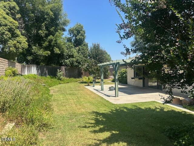 1120 Sunnyglenn Avenue, Ojai CA: https://media.crmls.org/mediaz/918430e0-6295-432b-a75a-8c263ea8397b.jpg