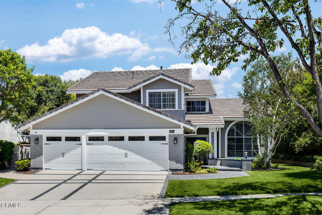 Detail Gallery Image 1 of 1 For 680 Azure Hills Dr, Simi Valley,  CA 93065 - 4 Beds | 3 Baths