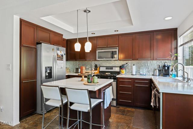 Detail Gallery Image 10 of 20 For 4916 Berlioz St, Ventura,  CA 93003 - 2 Beds | 2/1 Baths