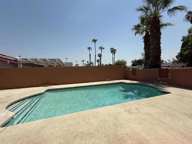 76540 New York Avenue, Palm Desert CA: https://media.crmls.org/mediaz/918568ca-2ae5-4689-b144-b46cc6e8d43a.jpg
