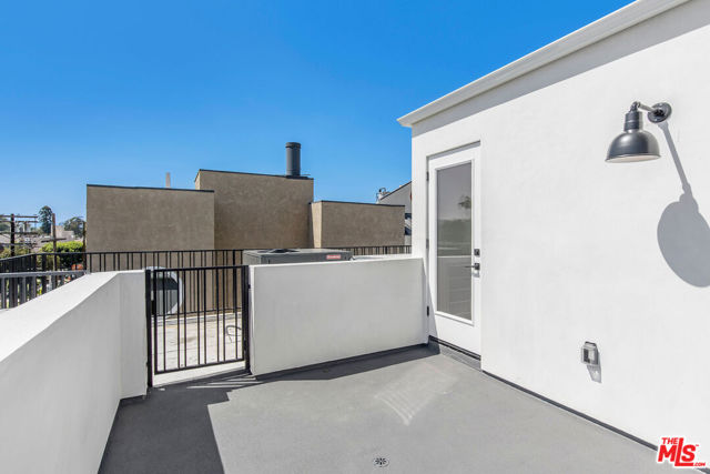 11241 W Morrison Street, North Hollywood CA: https://media.crmls.org/mediaz/9185c4c5-a0c5-4632-bb09-0fa280fecb9f.jpg