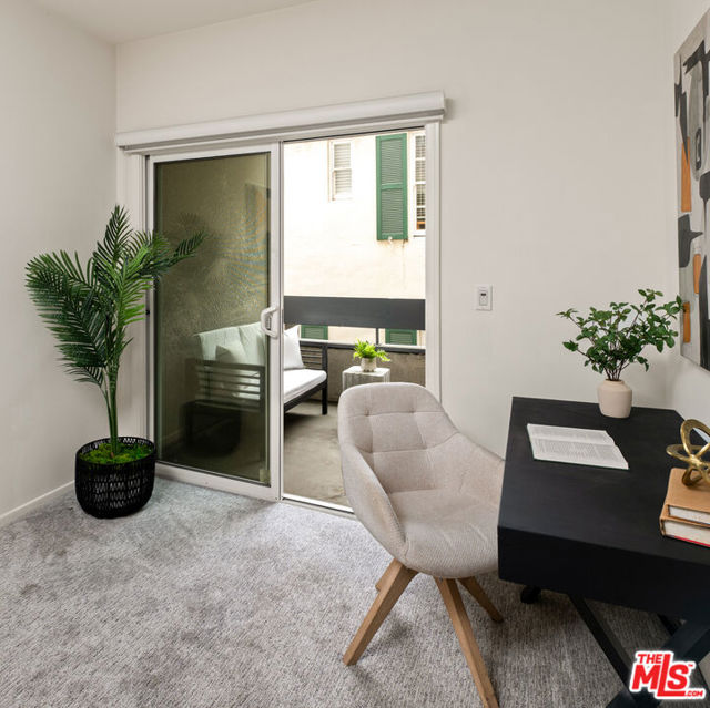 10627 Ashton Avenue, Los Angeles CA: https://media.crmls.org/mediaz/918613cf-68ba-48d5-802f-d578d2acd237.jpg