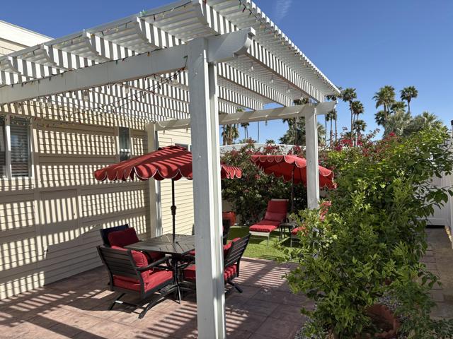 74711 Dillon Road, Desert Hot Springs CA: https://media.crmls.org/mediaz/91865828-f75a-4f49-b30e-898e16bf9802.jpg