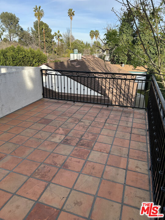 Image 26 of 31 For 6648 Gaviota Avenue