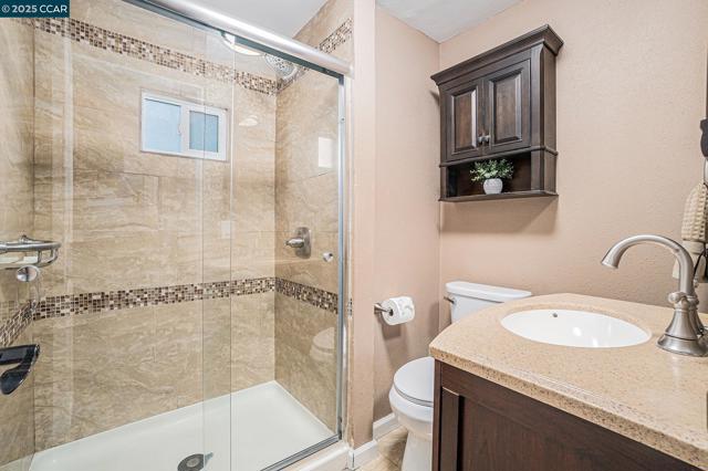 75 E Bolton Rd, Oakley CA: https://media.crmls.org/mediaz/91873d58-f7fe-47ea-b492-ddf6815cb515.jpg